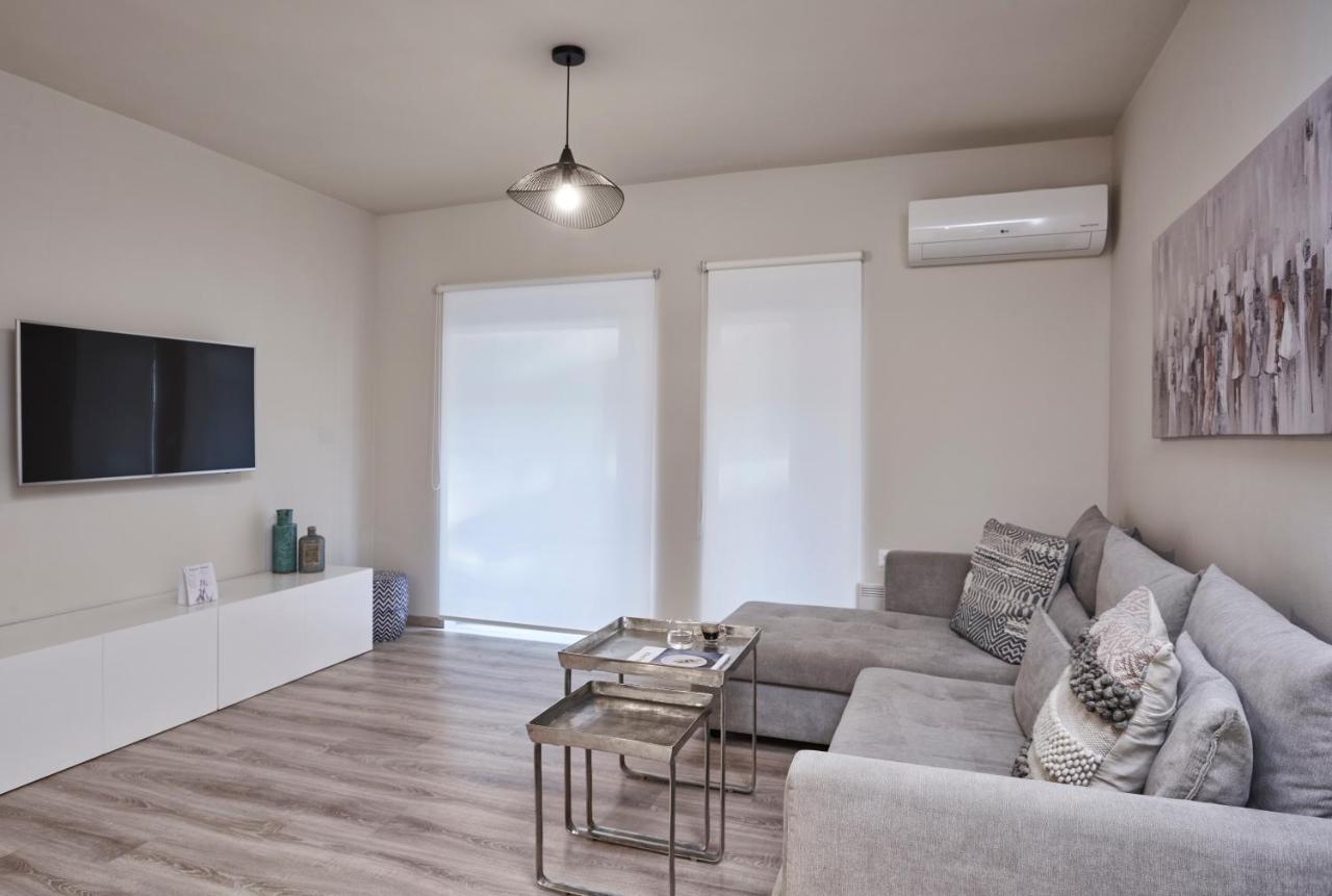 Charitos Iχ, Chic N Modern 2Bd Apt Atina Dış mekan fotoğraf