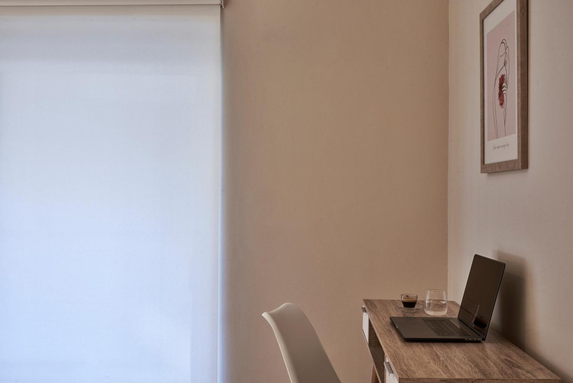 Charitos Iχ, Chic N Modern 2Bd Apt Atina Dış mekan fotoğraf